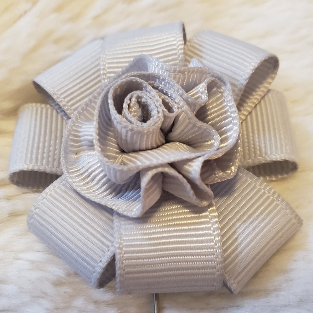 Reiss Fern Flower Pin - Picture 4 of 5